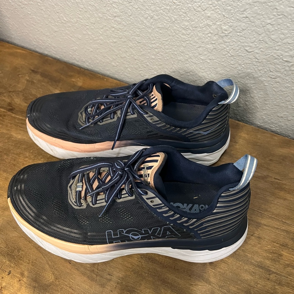 Hoka Bondi 6 Sneakers - Size 10.5
